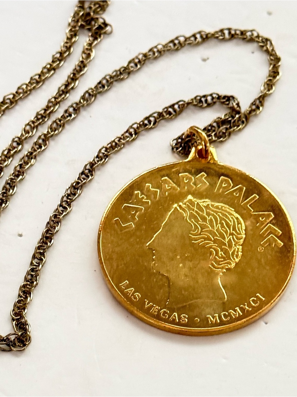 Vintage Caesars PALACE MCMXC1 Las Vegas Gold-Tone Coin Pendant Necklace Jewelry